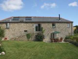 Holiday Cottage Reviews for Trolver Barn - Self Catering in Feock, Cornwall inc Scilly