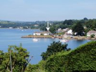 Holiday Cottage Reviews for Regatta Cottage - Cottage Holiday in Feock, Cornwall inc Scilly