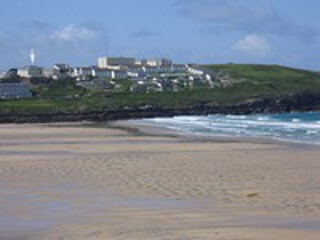 Holiday Cottage Reviews for Pentire Heights Apt - Cottage Holiday in Newquay, Cornwall inc Scilly