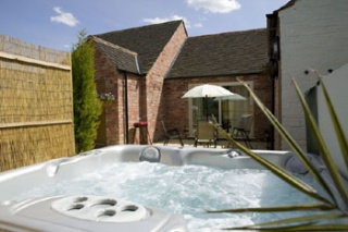 Holiday Cottage Reviews for Old Guadaloupe Cottage - Self Catering in Melton Mowbray, Leicestershire
