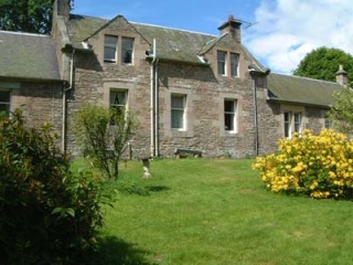Holiday Cottage Reviews for The Maids House, Biggar - Cottage Holiday in Biggar, South Lanarkshire