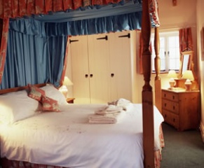 Holiday Cottage Reviews for Little Shippen - Cottage Holiday in Totnes, Devon