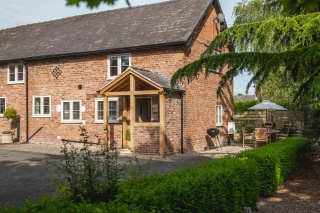 Holiday Cottage Reviews for Yew Tree Cottage - Self Catering in Chester, Cheshire