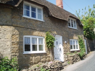 Holiday Cottage Reviews for Lilac Cottage - Holiday Cottage in Burton Bradstock, Dorset