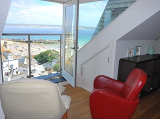 Holiday Cottage Reviews for The Penthouse - Self Catering Property in St Ives, Cornwall inc Scilly