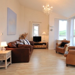 Holiday Cottage Reviews for 34 Waves - Self Catering in Watergate Bay, Cornwall inc Scilly