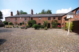 Holiday Cottage Reviews for The Courtyard Helsby - Cottage Holiday in Frodsham, Cheshire