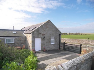 Holiday Cottage Reviews for Spindrift - Self Catering in Boulmer, Northumberland