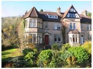 Holiday Cottage Reviews for Lyndhurst - Self Catering Property in Matlock, Derbyshire