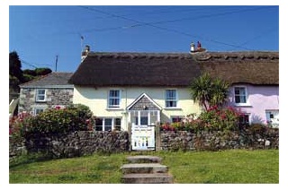Holiday Cottage Reviews for Carndu - Holiday Cottage in Coverack, Cornwall inc Scilly