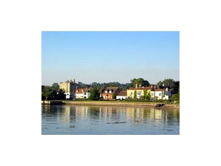 Holiday Cottage Reviews for Captains House - Self Catering in HYTHE, Hampshire