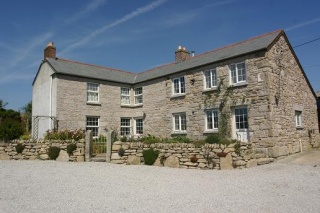 Holiday Cottage Reviews for Old Farmhouse - Holiday Cottage in Coverack, Cornwall inc Scilly
