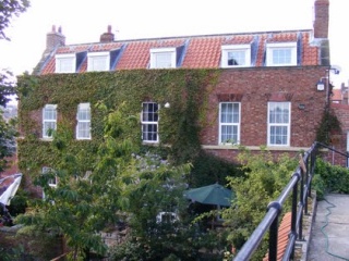 Holiday Cottage Reviews for Due South - Holiday Cottage in Whitby, North Yorkshire