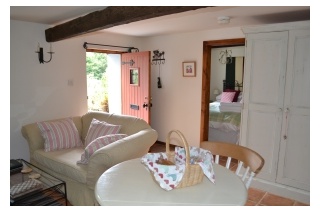 Holiday Cottage Reviews for Woodpecker Cottage - Holiday Cottage in Lampeter, Ceredigion