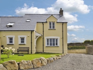 Holiday Cottage Reviews for 5 Cart-tws Bach - Self Catering Property in St Davids, Pembrokeshire