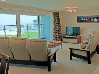 Holiday Cottage Reviews for Apartment 5 Latitude 51 - Cottage Holiday in Westward Ho!, Devon
