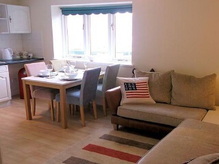 Holiday Cottage Reviews for 4 Riverside Wharf - Self Catering in Kingswear, Devon