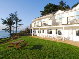 Holiday Cottage Reviews for 12 Mount Brioni - Holiday Cottage in Seaton, Cornwall inc Scilly