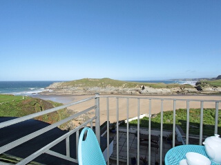 Holiday Cottage Reviews for Driftwood, 7 Glendorgal Sands - Self Catering Property in Newquay, Cornwall inc Scilly