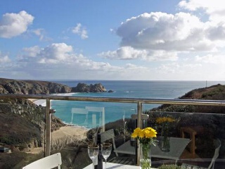 Holiday Cottage Reviews for Cove View, Porthcurno - Holiday Cottage in Porthcurno, Cornwall inc Scilly