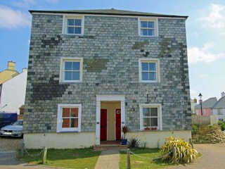 Holiday Cottage Reviews for Driftwood House - Holiday Cottage in Newquay, Cornwall inc Scilly