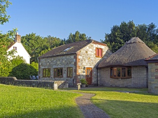 Holiday Cottage Reviews for The Barn House - Self Catering Property in Freshwater, Isle of Wight