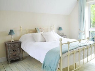 Holiday Cottage Reviews for Waterfront Retreat - Self Catering in Yarmouth, Isle of Wight