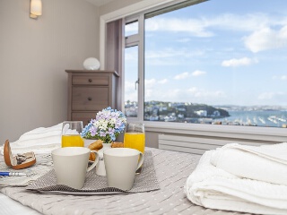 Holiday Cottage Reviews for Mariners Reach - Holiday Cottage in Brixham, Devon