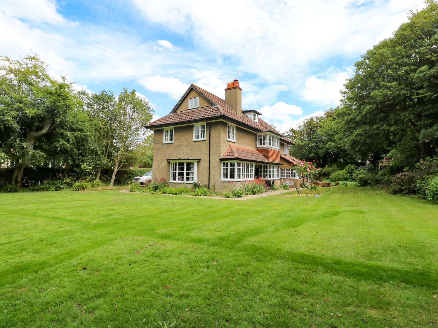 Beckhythe Cottage in Overstrand near Cromer top ten Sykes large cottages