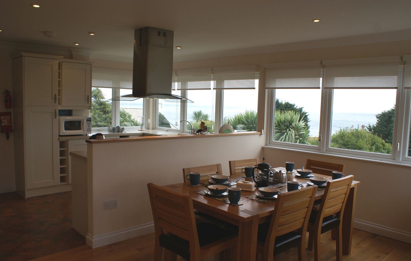 1 Gwelenys Road Dining Area