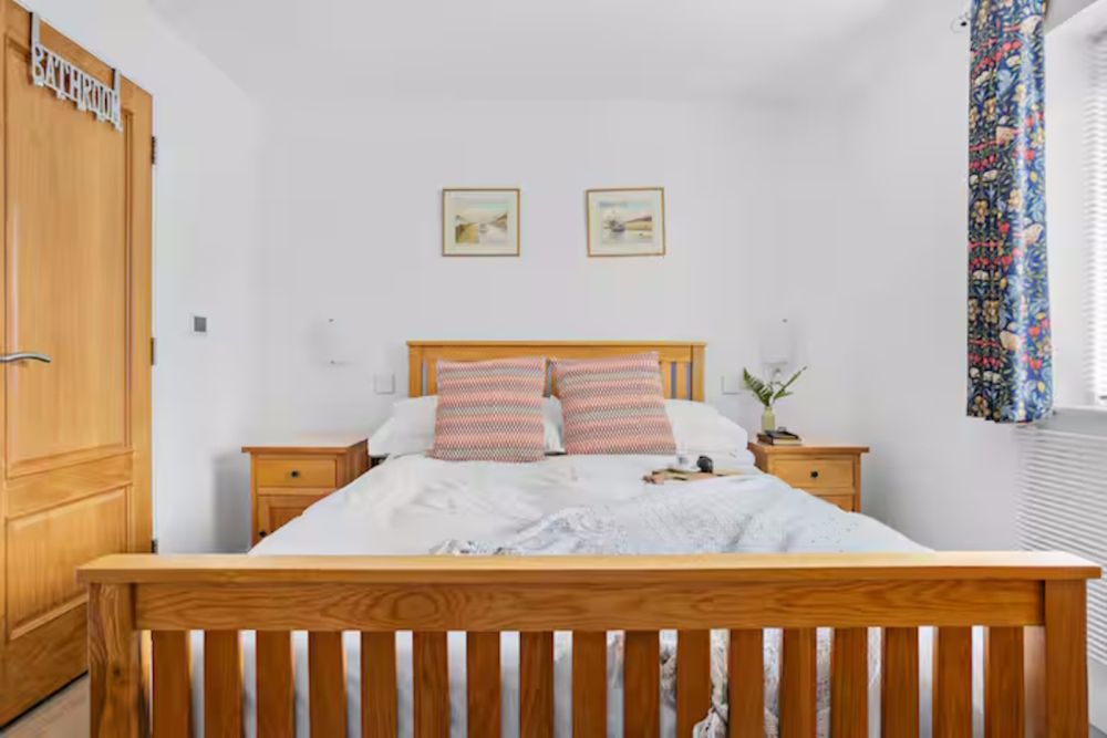 21masterbedroom1