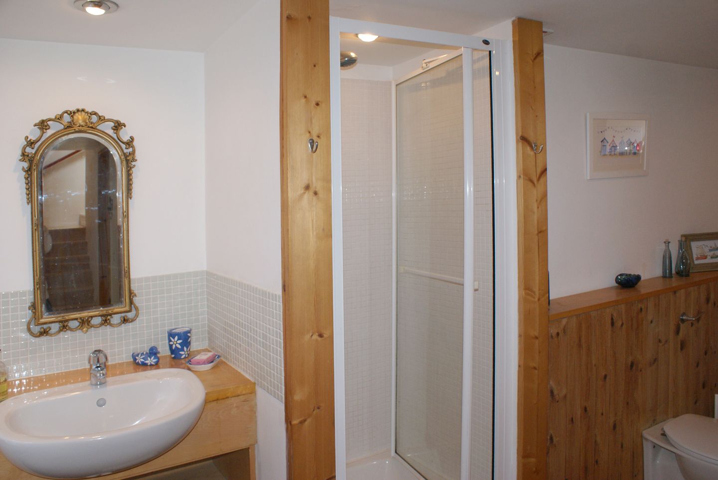 2 Cobbled Ope Helston Family Bathroom