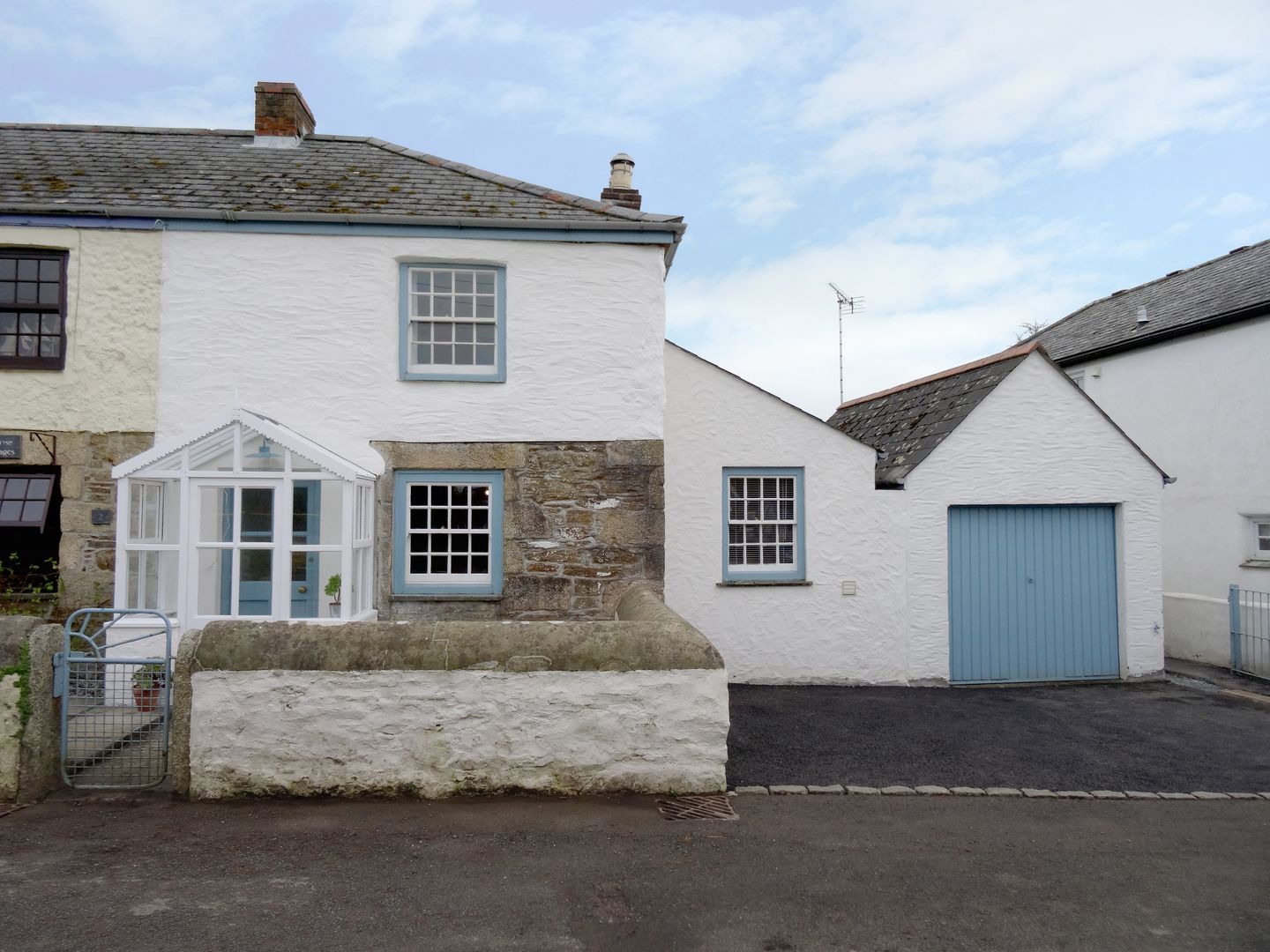 Holiday Cottage Reviews for 2 Trerise Cottage - Self Catering in Helston, Cornwall inc Scilly