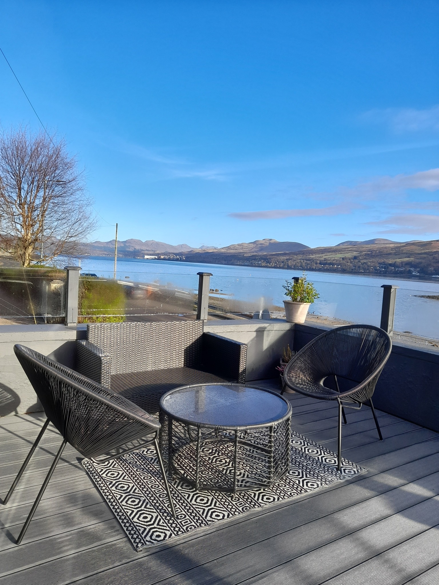 Holiday Cottage Reviews for Gareloch Cottage - Self Catering Property in Clynder, Argyll and Bute