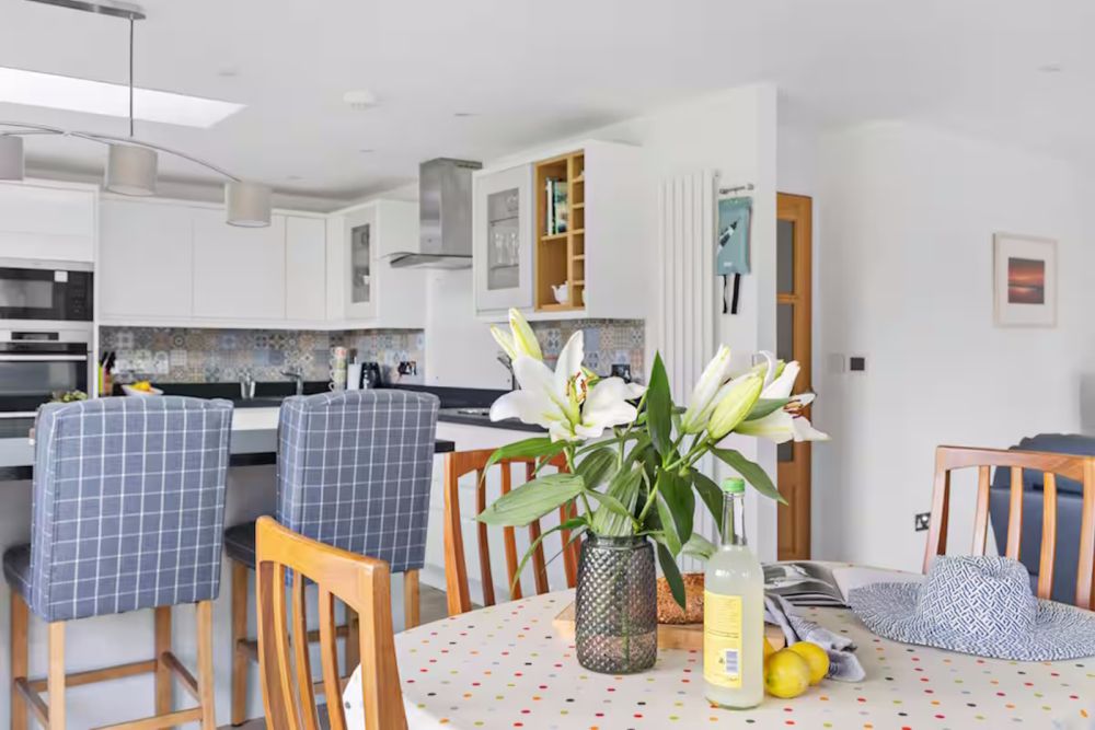 6diningtable2