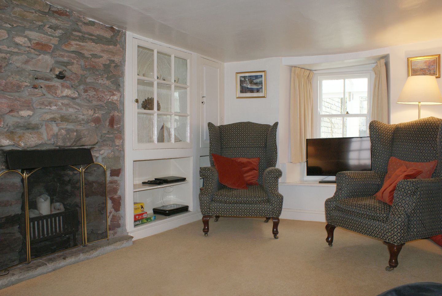 Apple Tree Cottage Cawsand Lounge With Fire