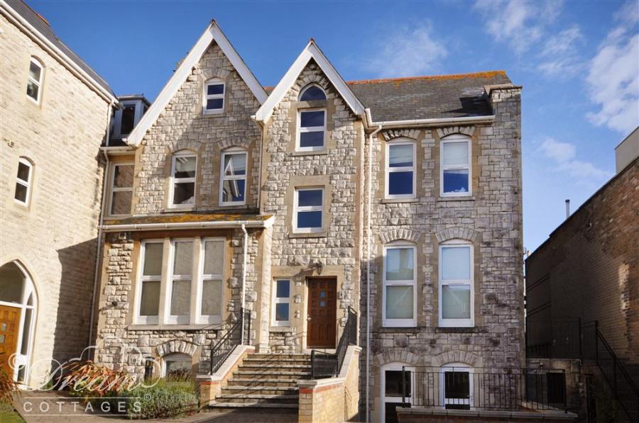 Holiday Cottage Reviews for Azure Apartment - Self Catering Property in Weymouth, Dorset