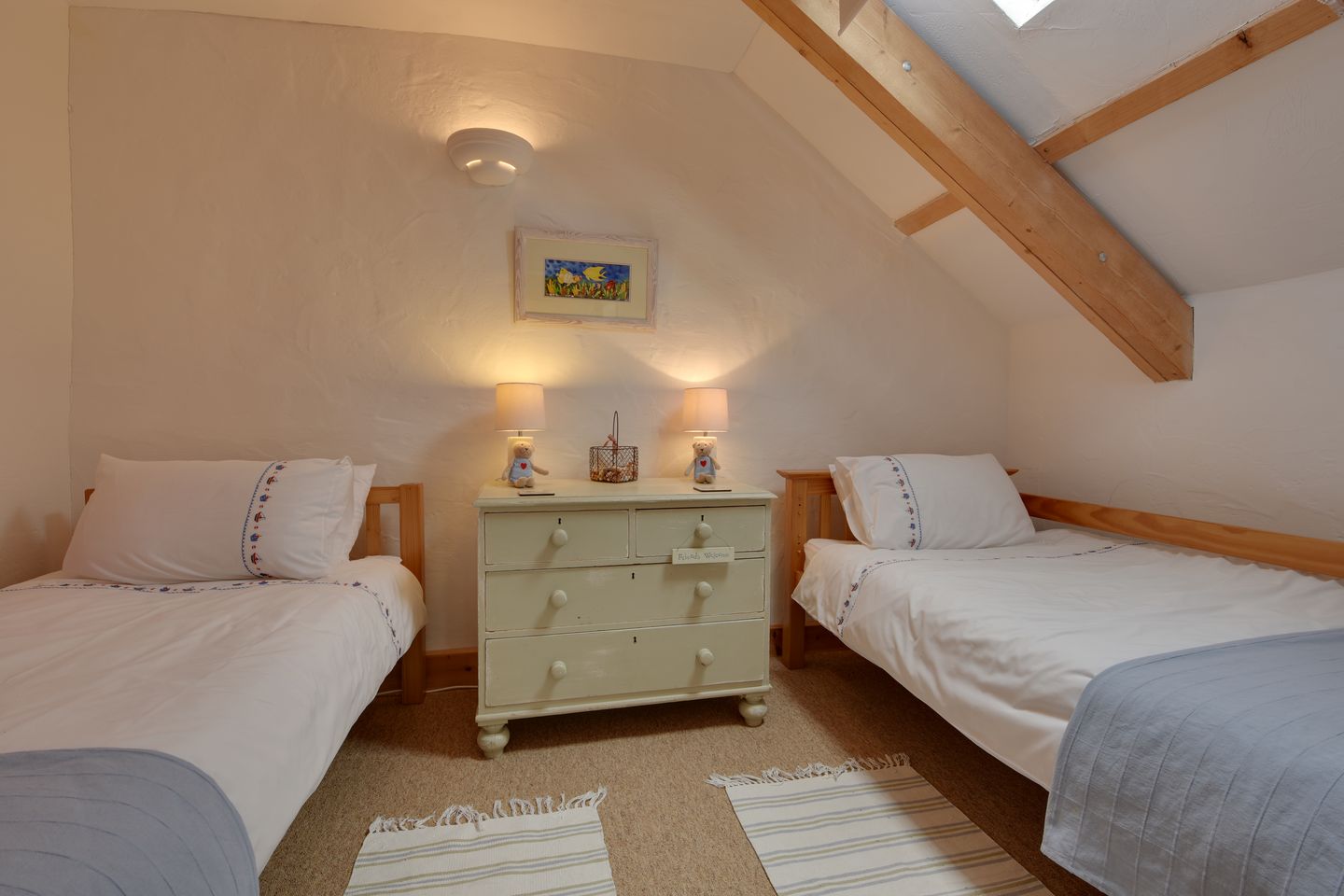 Barn Cottage Trelights Twin Bedroom