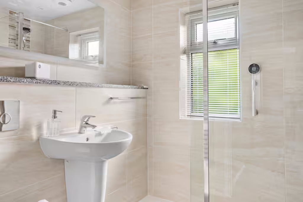 Bathroom2
