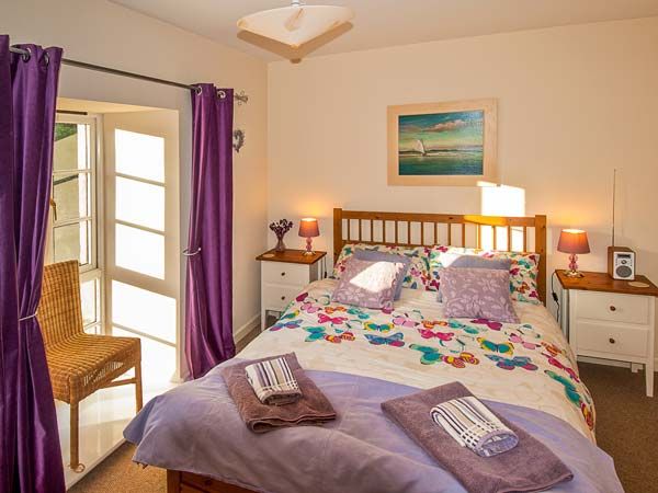 Bay View Holiday Cottage Waren Mill6