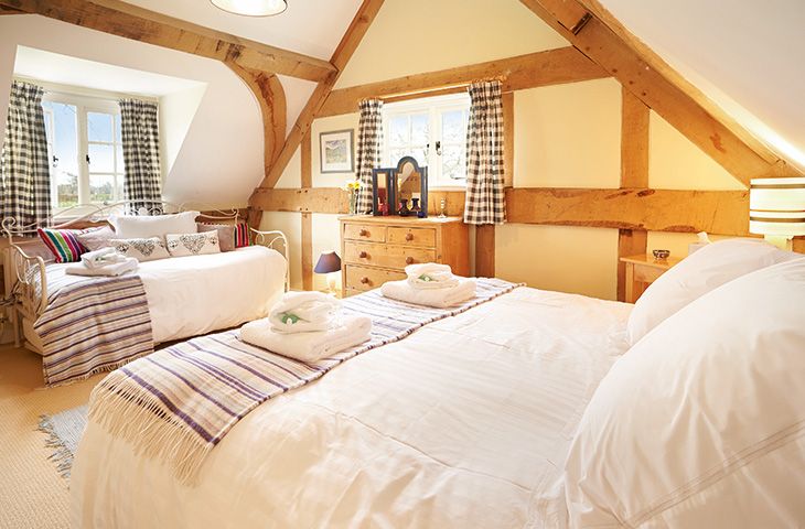 Bearwood Cottage Pembridge Masterbedroom