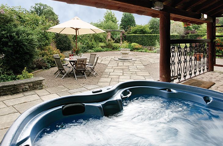 Bearwood Cottage Pembridge Withhottub