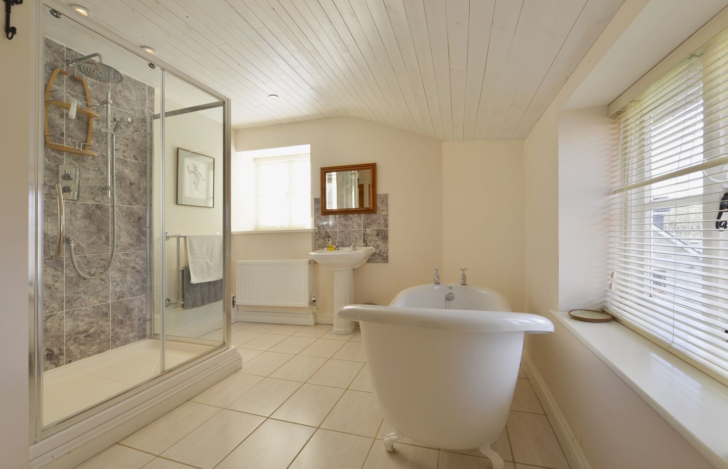 Blackbird Cottage Broadwindsor Luxury Bathroom