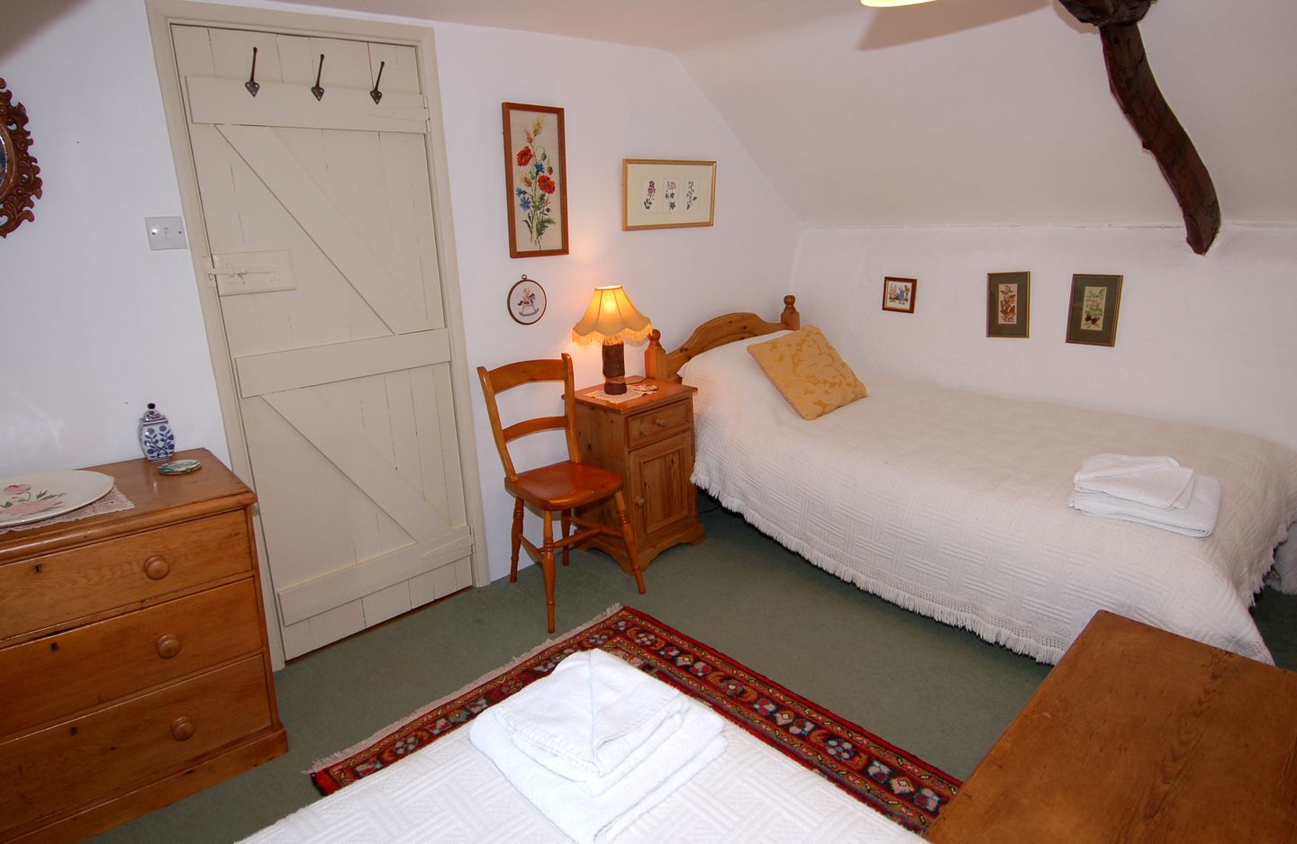 Briar Cottage Tregadillett Twin Bedroom