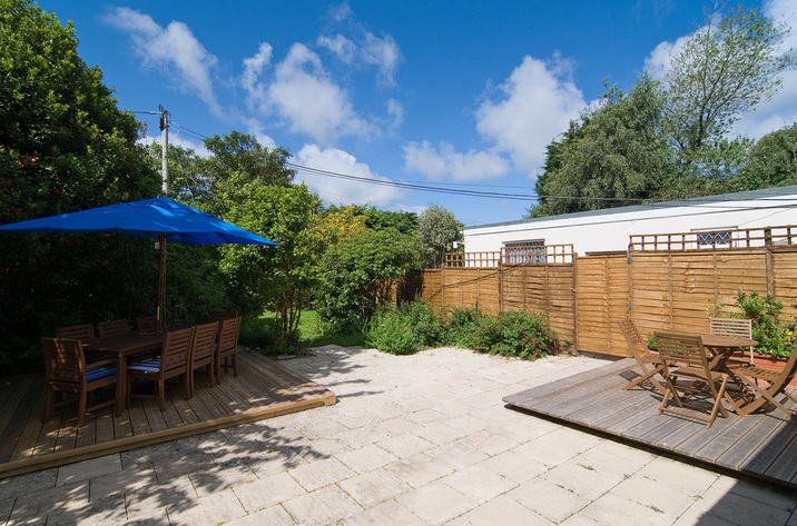 Bridgehouse Perranporth Patio