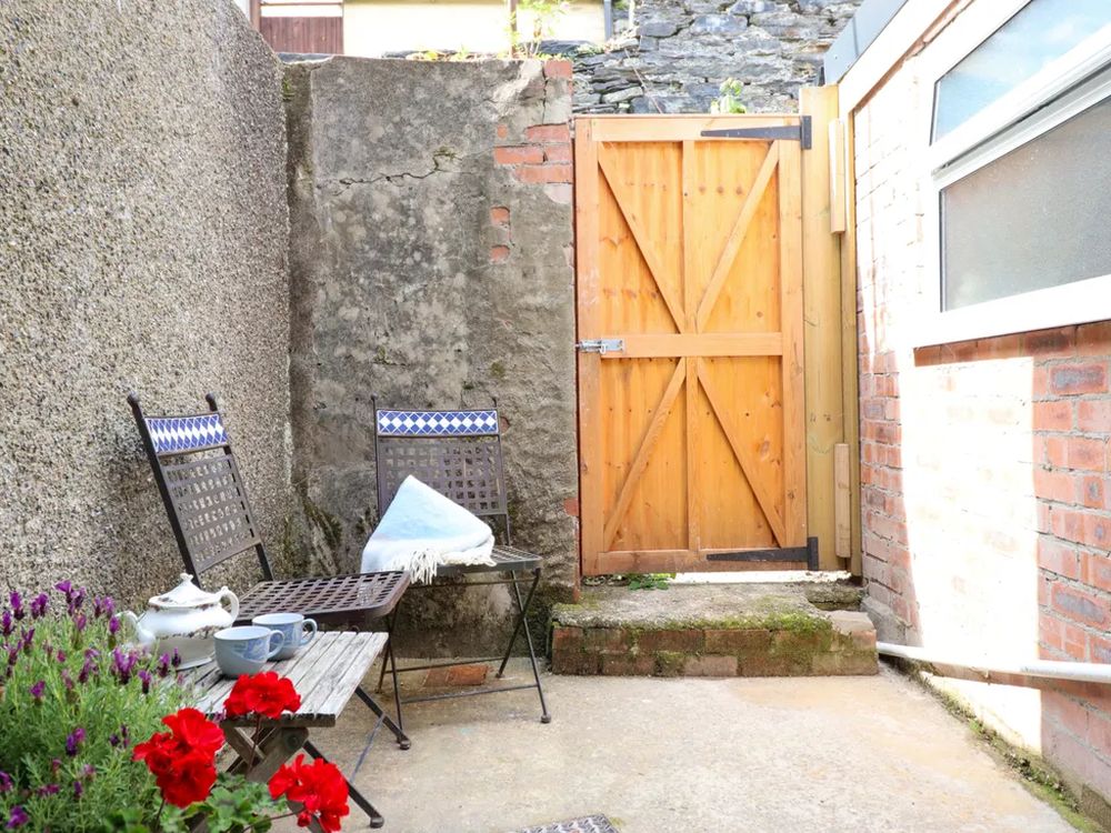Bwthyn Bach Gwynedd11