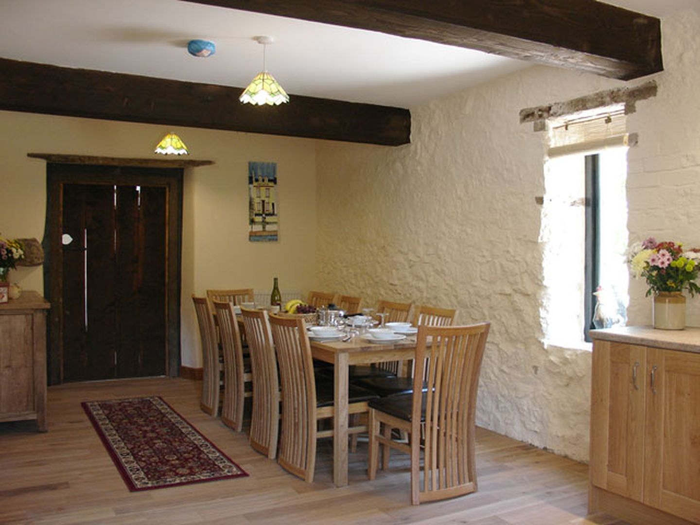 Carthorse Cottage Luton Dining Room