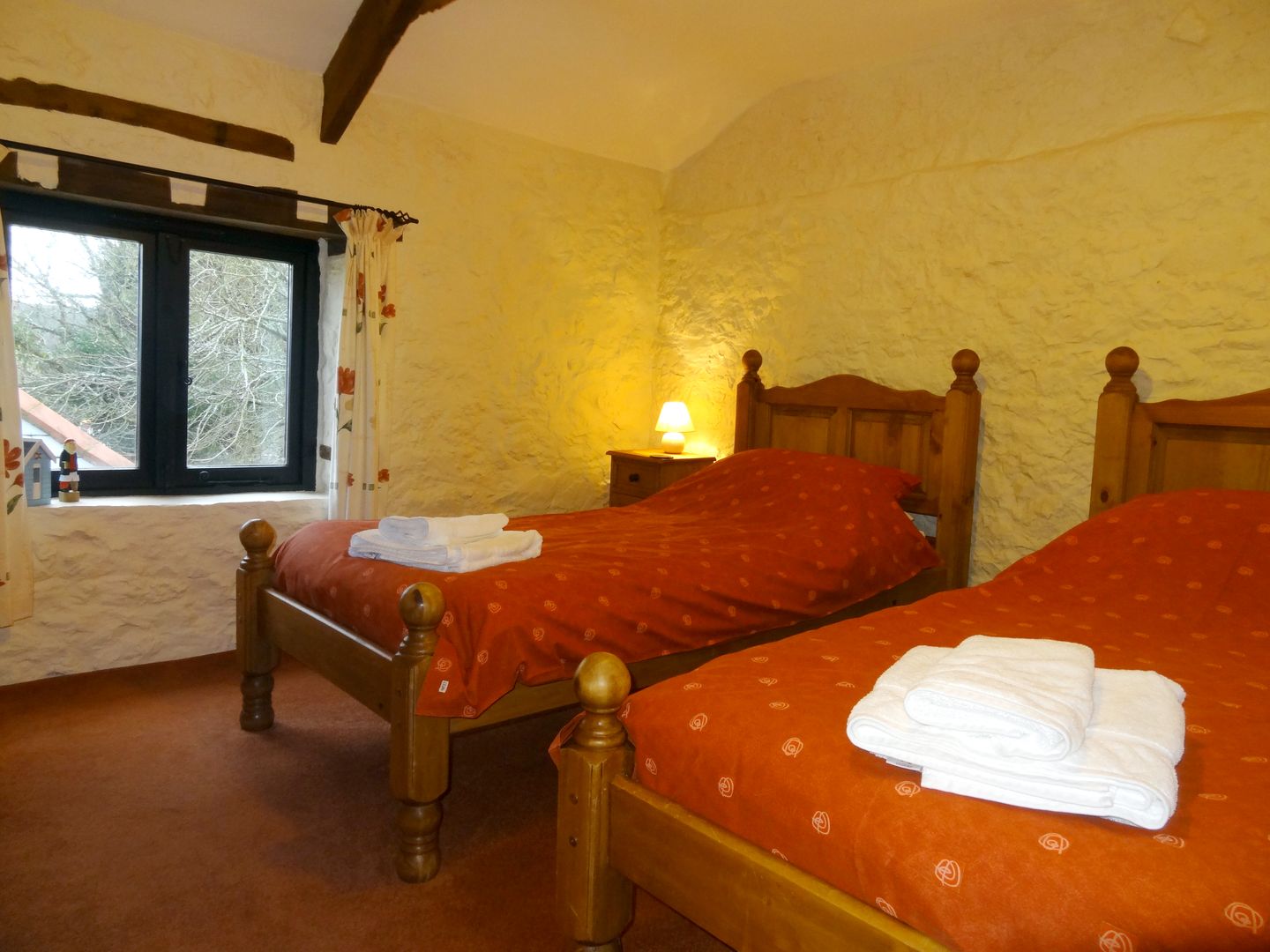 Carthorse Cottage Luton Twin Bedroom