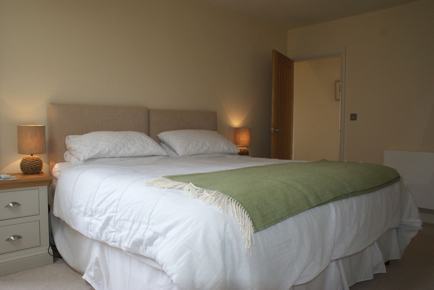 Castle View Port Isaac Double Bedroom Green