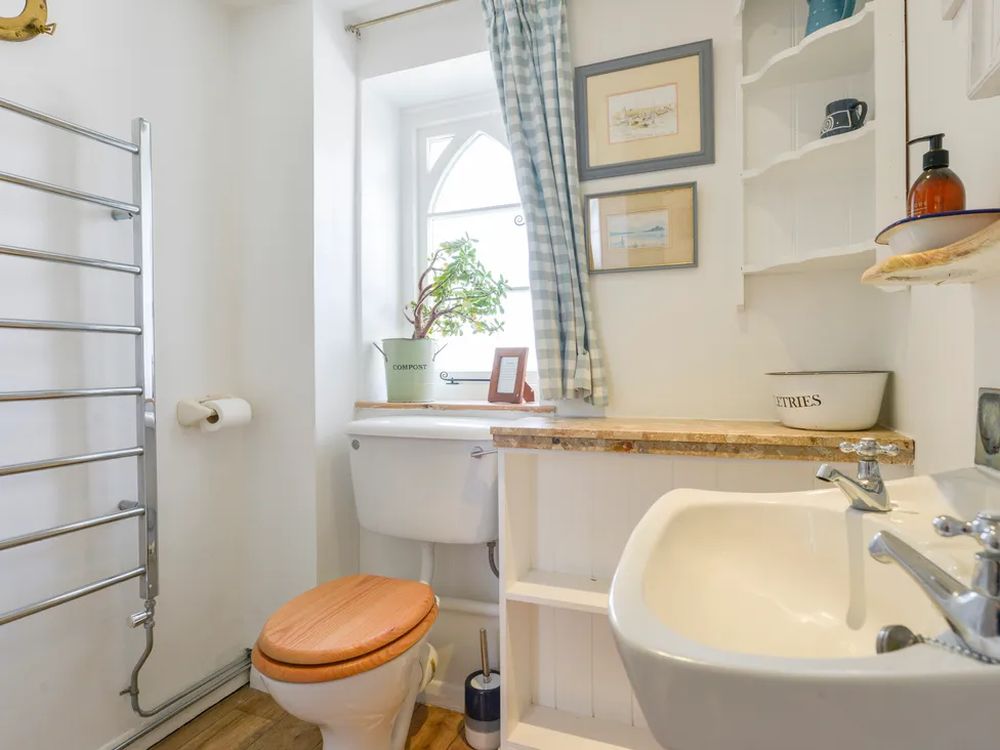 Chapel Cottage Welcombe11